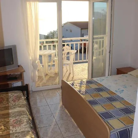 Apartman With A Parking Space Gradac, Makarska - 15628 Gradac (Split-Dalmatia)
