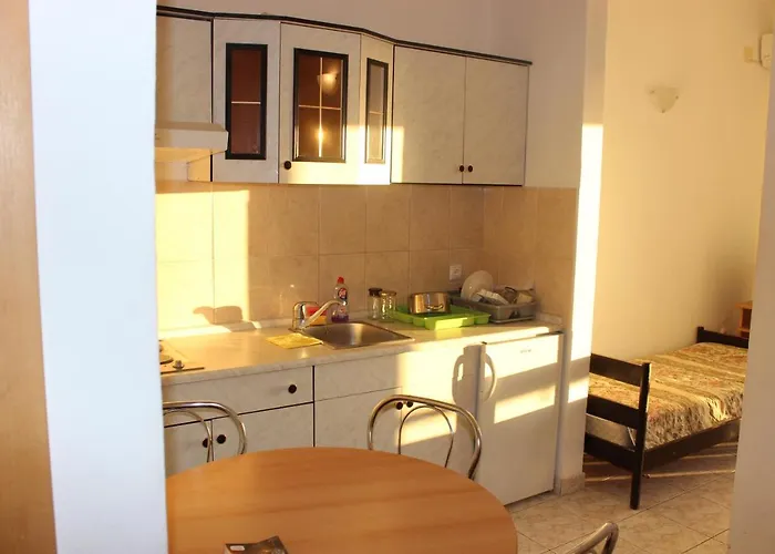 With A Parking Space Gradac, Makarska - 15628 גראדאץ